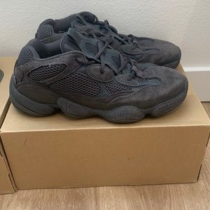 Yeezy 500 shoes